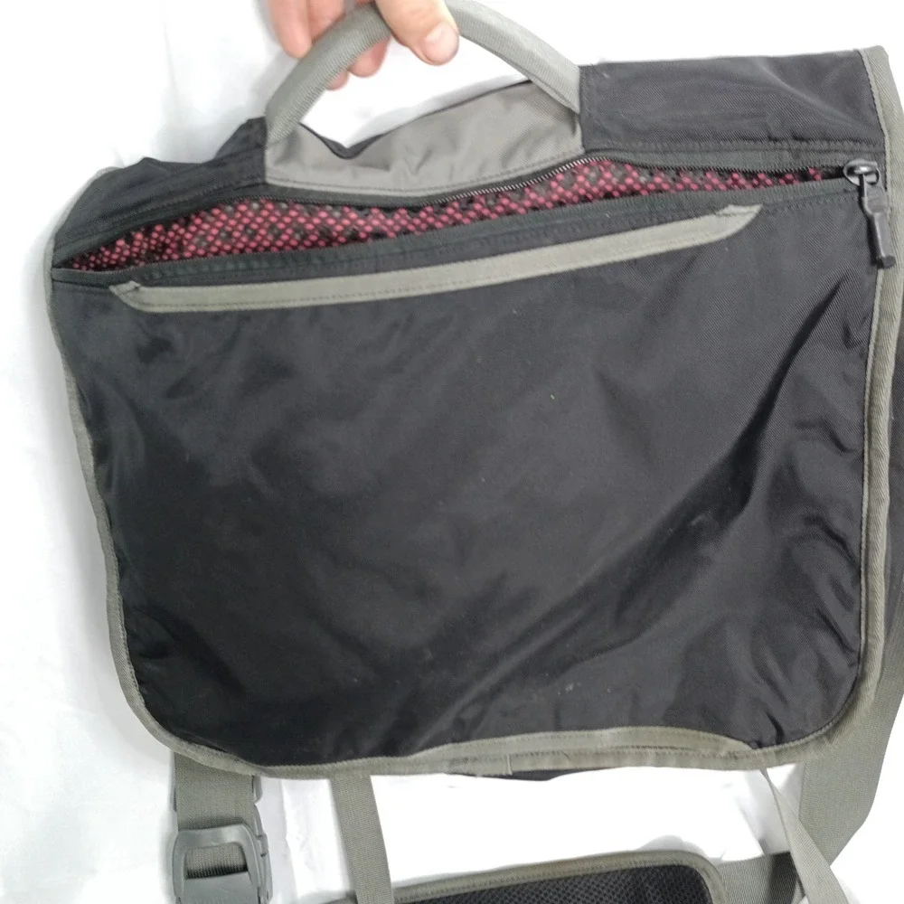 Timbuk2 this messenger